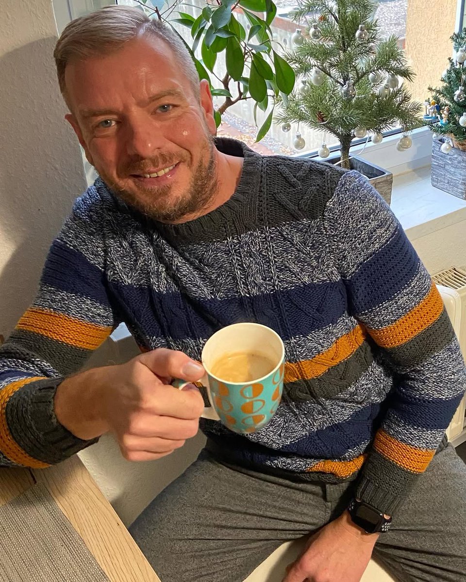 sanni_nguyen's tweet image. A day without drinking my mixed coffee ☕ is like a day without air 😂 
#fypage #fypviraltwitter #Brazil #portuguese #USA #Australia #Germany