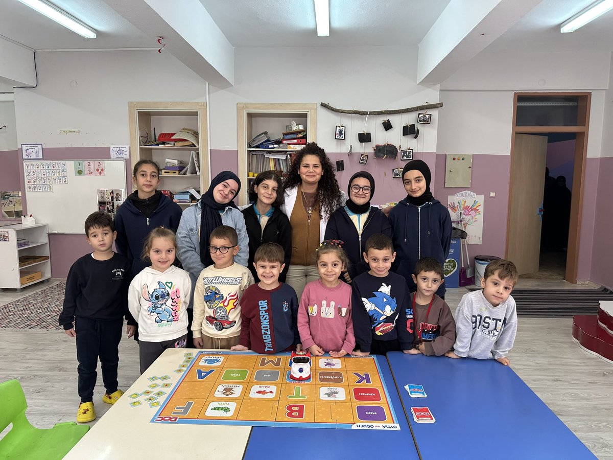 sehitgokhanuzun's tweet image. #codeweek Okulumuz öğrencilerinin Codeweek günlerinde yapmış olduğu kodlama çalışmaları. Bilişim Teknolojileri öğretmenimiz Aslı KOCAOĞLU, Codeweek günlerindeki ilk çalışmasında 7. sınıf öğrencilerine “Compute it” kodlama uygulamasını yaptırdı.