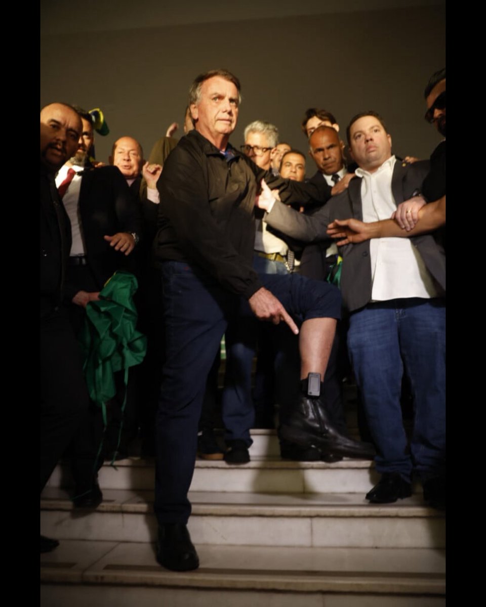 - They strapped an illegal electronic ankle monitor on <a href="/jairbolsonaro/">Jair M. Bolsonaro</a> . In Brazil, around 122,102 people use electronic ankle monitors, according to data from the National Secretariat of Penal Policies (Senappen) at the end of 2024. Do you know how many of them have one on their