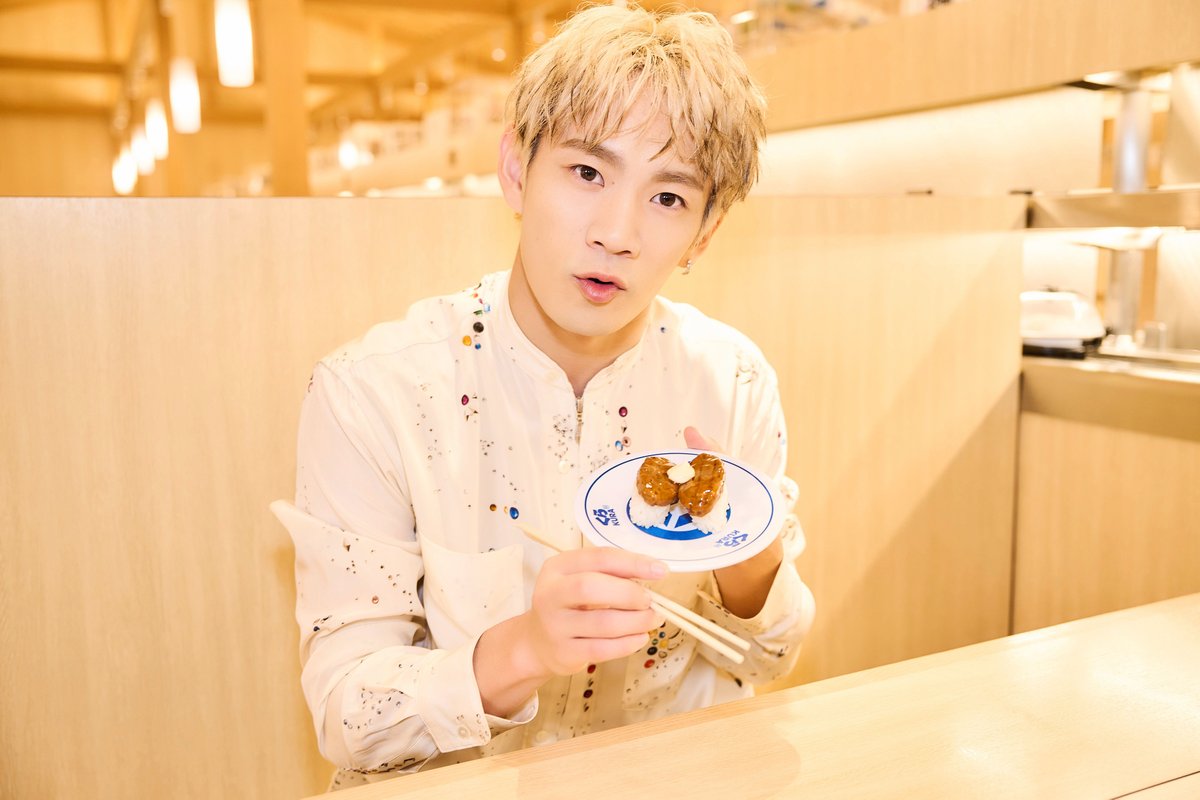 くら寿司✖️THE RAMPAGE コラボキャンペーン実施中🍣🍵 ＼ 撮影のオフ