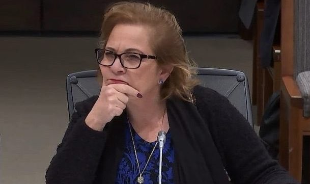 hollyanndoan's tweet image. Minister @CitImmCanada cancels requirement that refugees undergo medical exam when applying for permanent residency. 
Follows questions over rising costs of $598 dollar Interim Federal Health Program that covers medical expenses for refugees &amp;amp; illegal immigrants.…