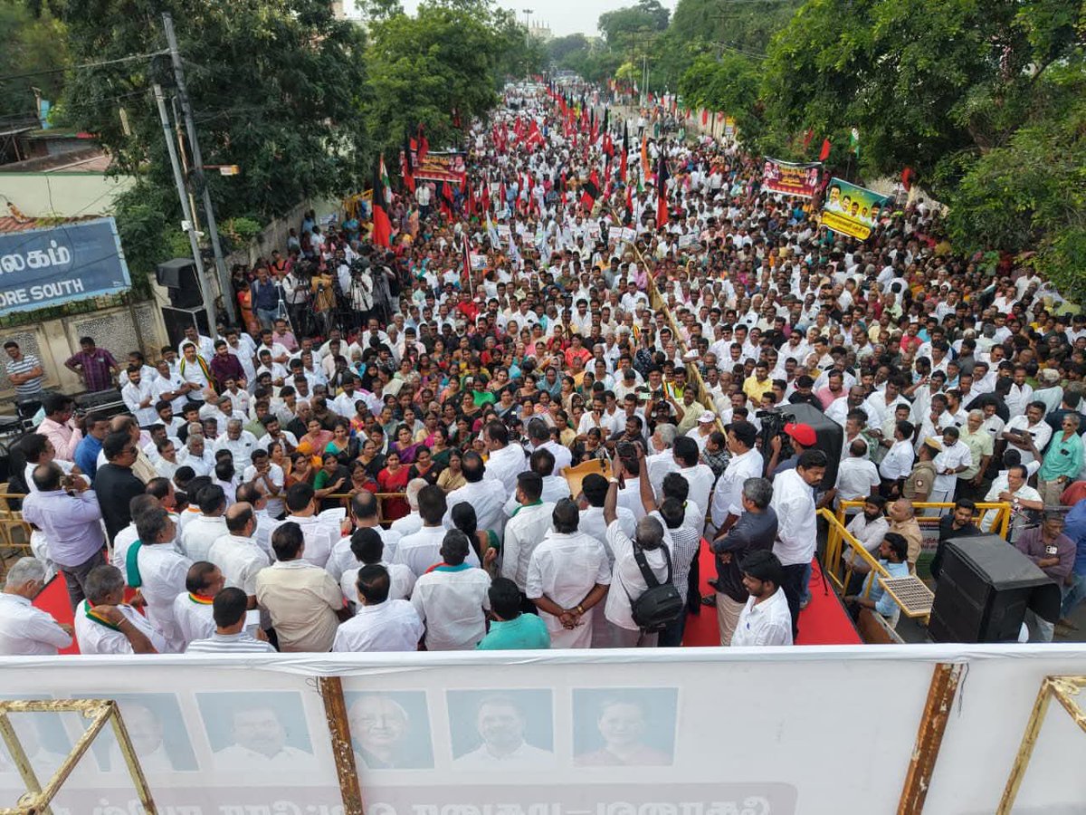 sthamiyarasan10's tweet image. மெட்ரோ ரயில் திட்டத்தை நிராகரித்த ஒன்றிய நரேந்திர மோடி அரசை கண்டித்து ஒன்று திரண்ட கோவை மக்கள். 🔥🔥🔥

கோவையை கோட்டைனு சொல்லிட்டு சுத்துது ஒரு கும்பல் 
அதுல ஓட்டை விழ போகுது பாருங்க.
#GobackModi