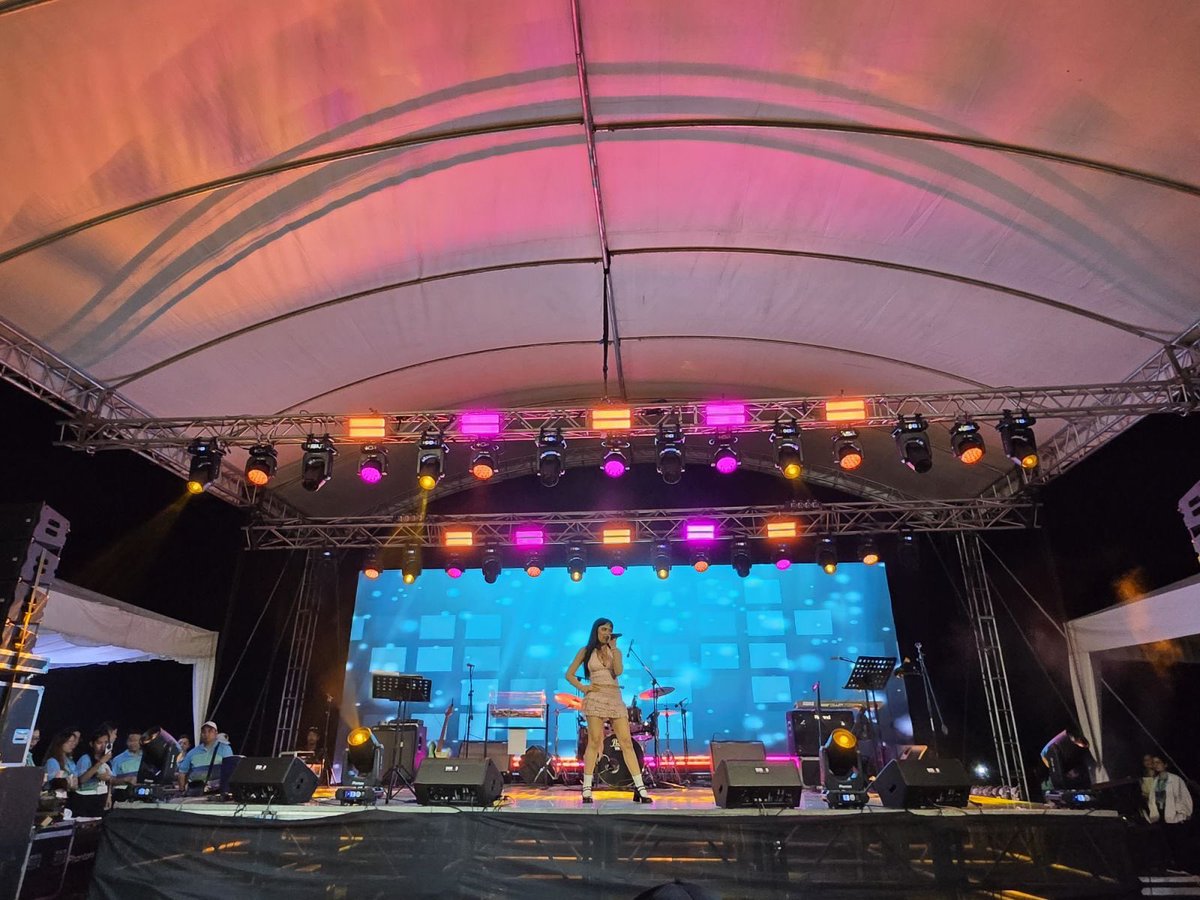VMXPH's tweet photo. Look: Ataska performed at the 2025 Fore x Four Invitational Tournament awarding ceremony.

#Ataska https://t.co/P8Ws9HJtVq