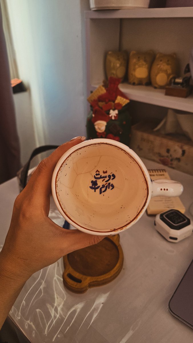 shirintlbl's tweet image. آبان باهام مهربون نبود
اما فدا سرش :)