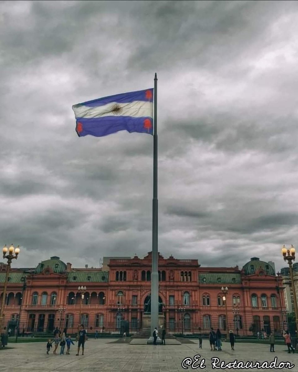 ElRestaurador77's tweet photo. VIVA LA PATRIA https://t.co/gtPEQhBYSI