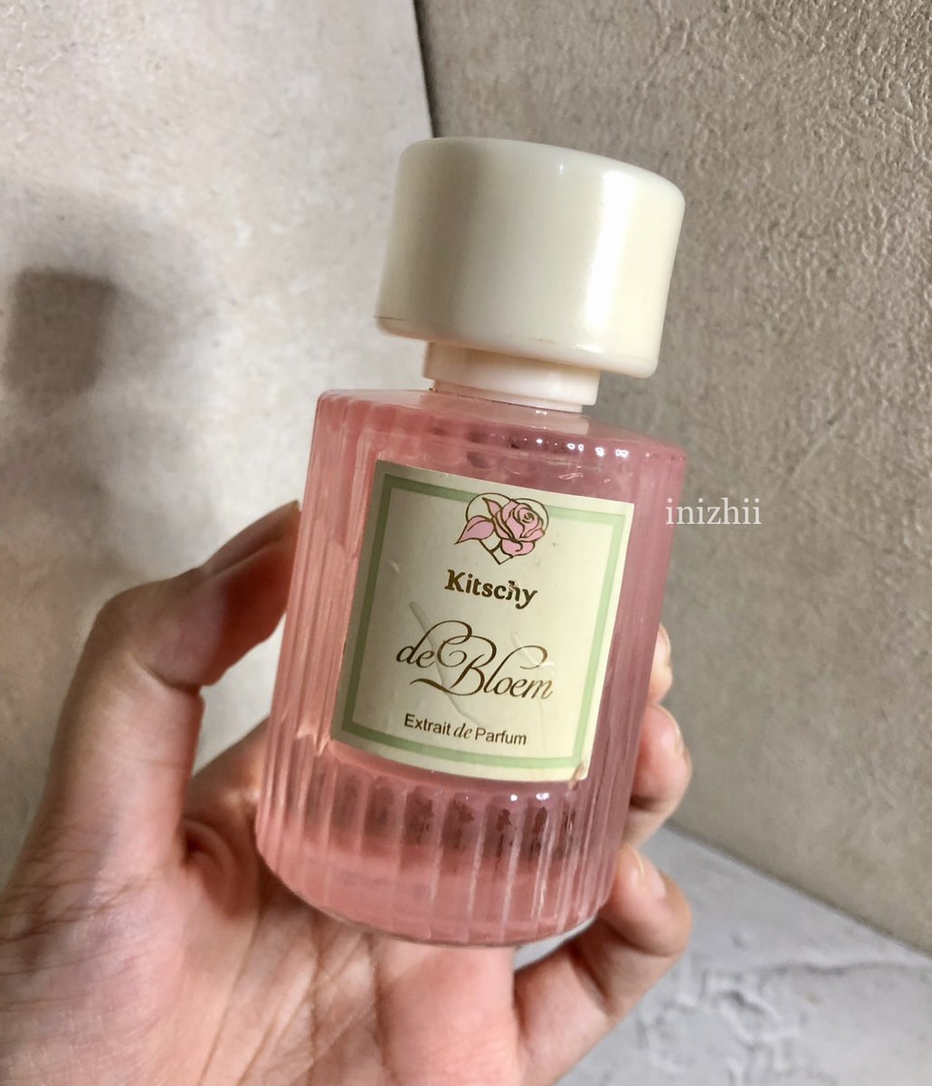 inizhii's tweet photo. Sharing the FLORAL perfumes that never fail to make me feel PRETTY 🥹💐🌸🌷 https://t.co/mflAdKzbix