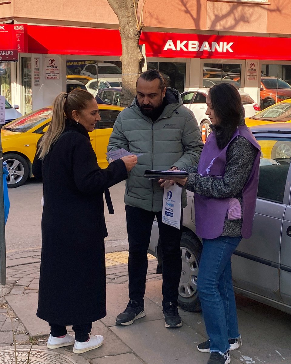 20 Kasım Dünya Çocuk Hakları gününde sokaklardayız: Okullarda bir öğün ücretsiz yemek için bütçenin %1,5’i yeter!

Ayrancı’da tüm çocuklara bir öğün ücretsiz ve sağlıklı yemek hakkı için bildirilerimizi dağıtarak imza kampanyamızı başlattık.

Saray’ın çocukları lüks arabalarla,