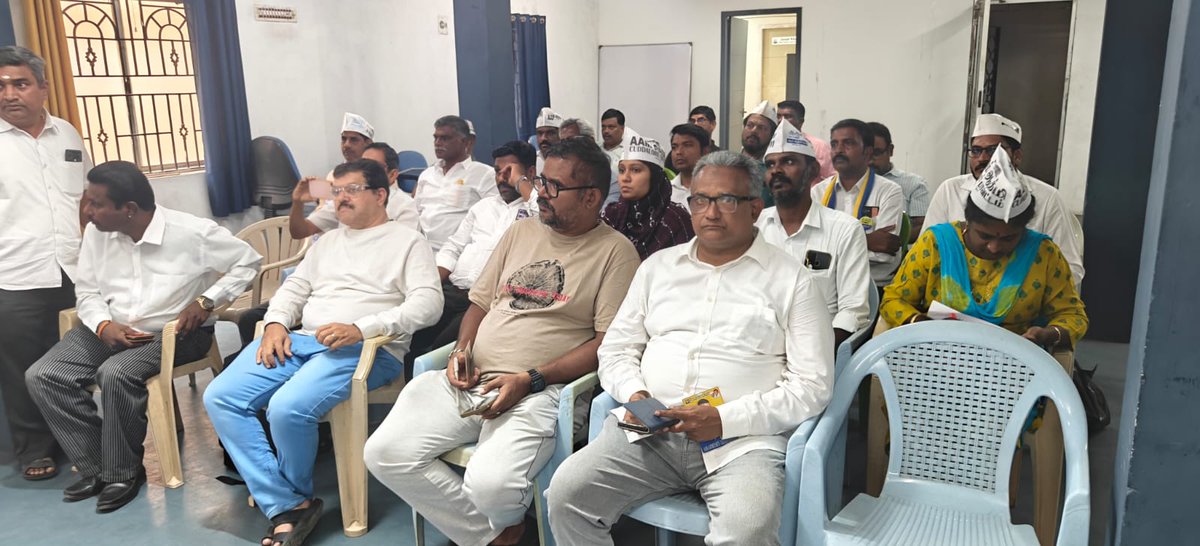 Anand_Humanity's tweet image. Today, a special state-level meeting was held at the Chennai party office under the leadership of AAP Tamil Nadu In-charge, Mr. Pankaj Singh.
Held in the presence of State President Mr. Vasigaran Vasigaran and State General secretary Joseph raja .