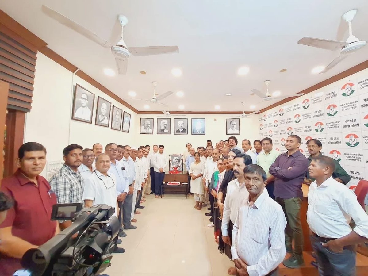 amitspatkar's tweet image. Paid tribute to Indira ji at PCC office on her birth anniversary — a guiding force whose fearless leadership and love for India continue to shape my journey.
Her legacy lives on in our collective resolve for a stronger, self-reliant nation.

#IndiraGandhi #Remembrance…
