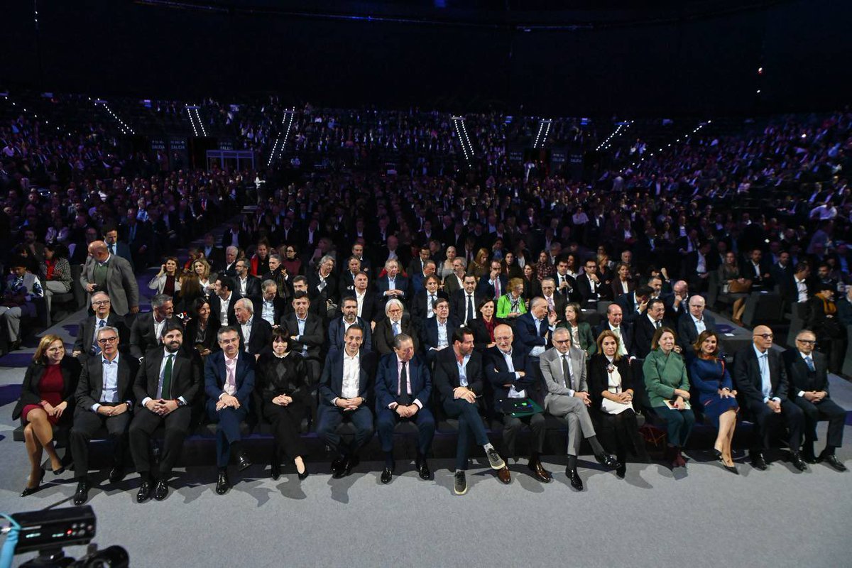 El Corredor Mediterráneo es fundamental para la #RegióndeMurcia, el Levante y toda España.

Llevamos demasiados años con retrasos y no podemos esperar más. 

👉🏻 Hoy, en Valencia, en el octavo Acto Empresarial <a href="/Corredor_Med/">Corredor Mediterráneo #QuieroCorredor</a>. 

 #QuieroCorredor.