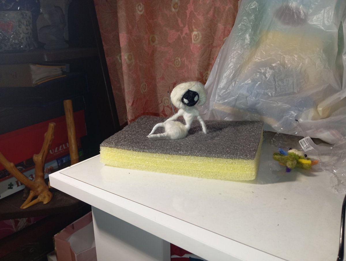 bootlessbug's tweet image. Lace...... 
#silksongfanart