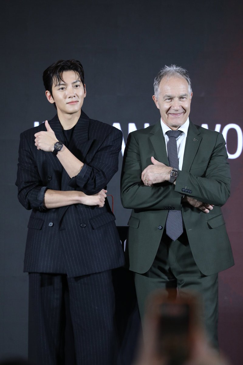 สัมผัสความพิเศษเหนือระดับที่ทุกคนรอคอย! <a href="/rado/">Rado</a> เผยโฉมเรือนเวลาสุดยิ่งใหญ่แห่งปี “True Square Open Heart x Ji Chang-wook” รุ่นลิมิเต็ด อิดิชั่นที่รังสรรค์ร่วมกับโกลบอลแบรนด์แอมบาสเดอร์ จีชางอุค (Ji Chang-wook) <a href="/jichangwook/">Ji ChangWook</a>