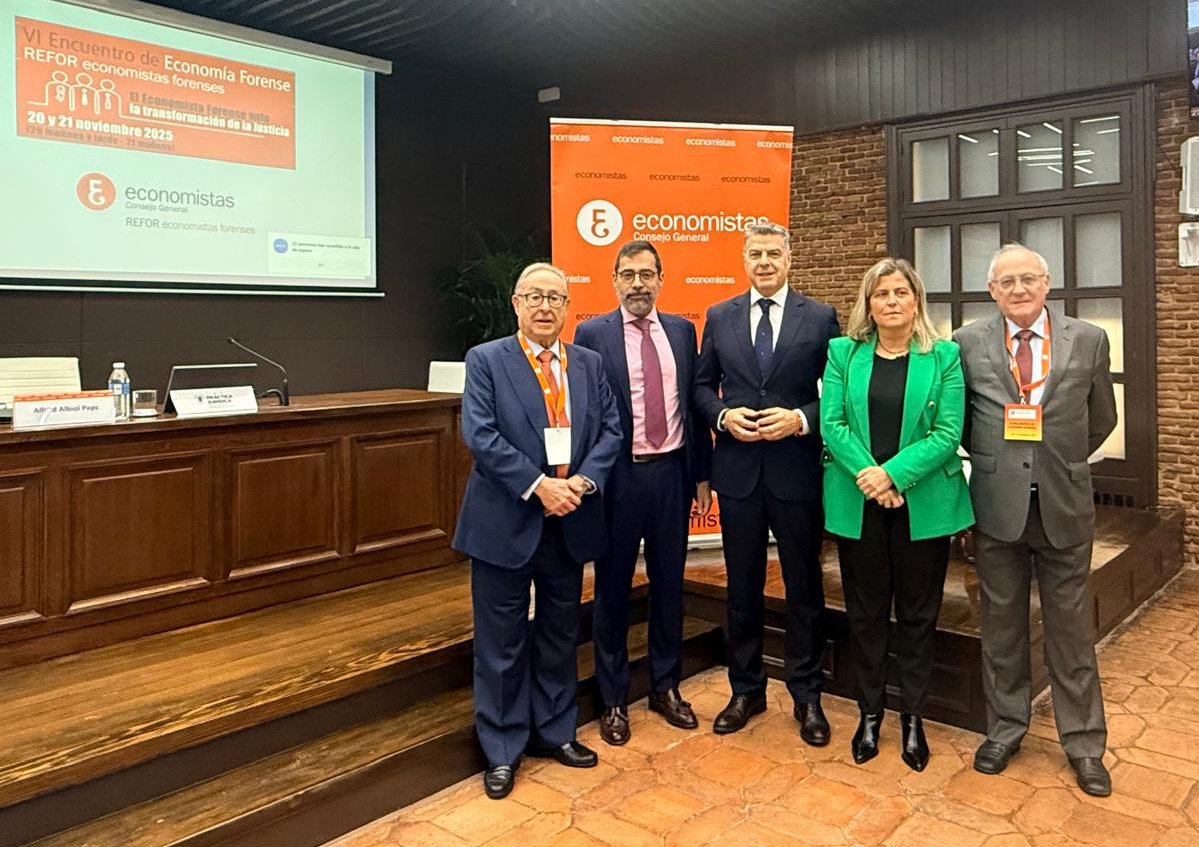 📍 Hoy ha tenido lugar la apertura del 𝗩𝗜 𝗘𝗻𝗰𝘂𝗲𝗻𝘁𝗿𝗼 𝗙𝗼𝗿𝗲𝗻𝘀𝗲 𝗱𝗲𝗹 𝗥𝗲𝗴𝗶𝘀𝘁𝗿𝗼 𝗱𝗲 𝗘𝗰𝗼𝗻𝗼𝗺𝗶𝘀𝘁𝗮𝘀 𝗙𝗼𝗿𝗲𝗻𝘀𝗲𝘀 (𝗥𝗘𝗙𝗢𝗥-𝗖𝗚𝗘), celebrado en la <a href="/epjcomplutense/">Escuela de Práctica Jurídica de la UCM</a> de la <a href="/unicomplutense/">Complutense</a>, un espacio de referencia para el análisis y diálogo.