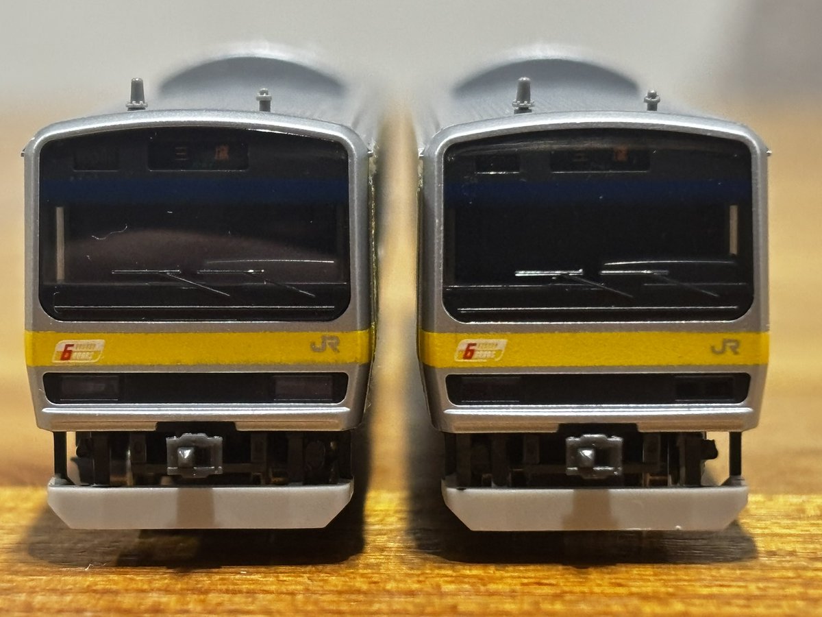 1D5Iw2gcSfdmg4z's tweet image. 前面帯がありえんぐらい歪んでたので修正。肉眼で気づかないけど写真で見れば目立ちますね(´･ω･`)