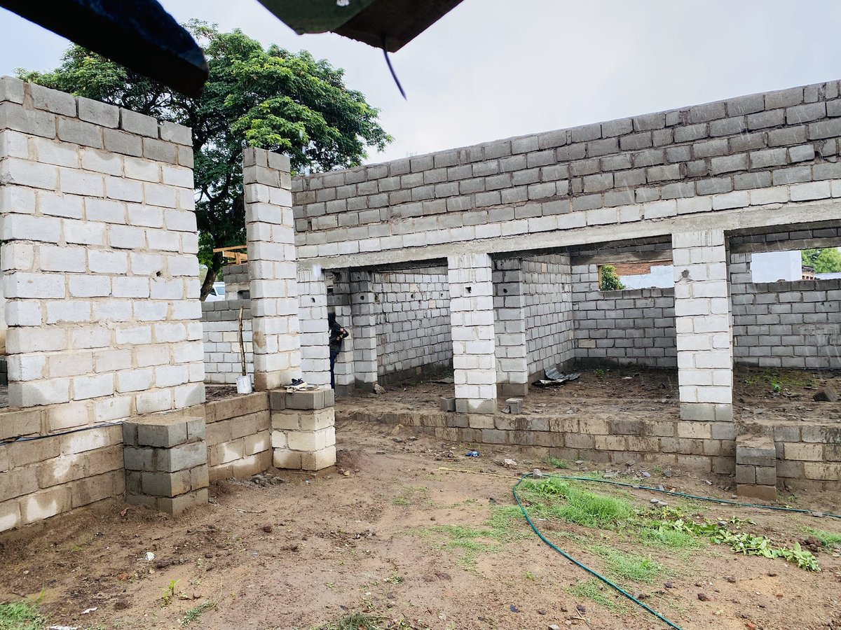 Fee-ka Hostel, BT tweet media