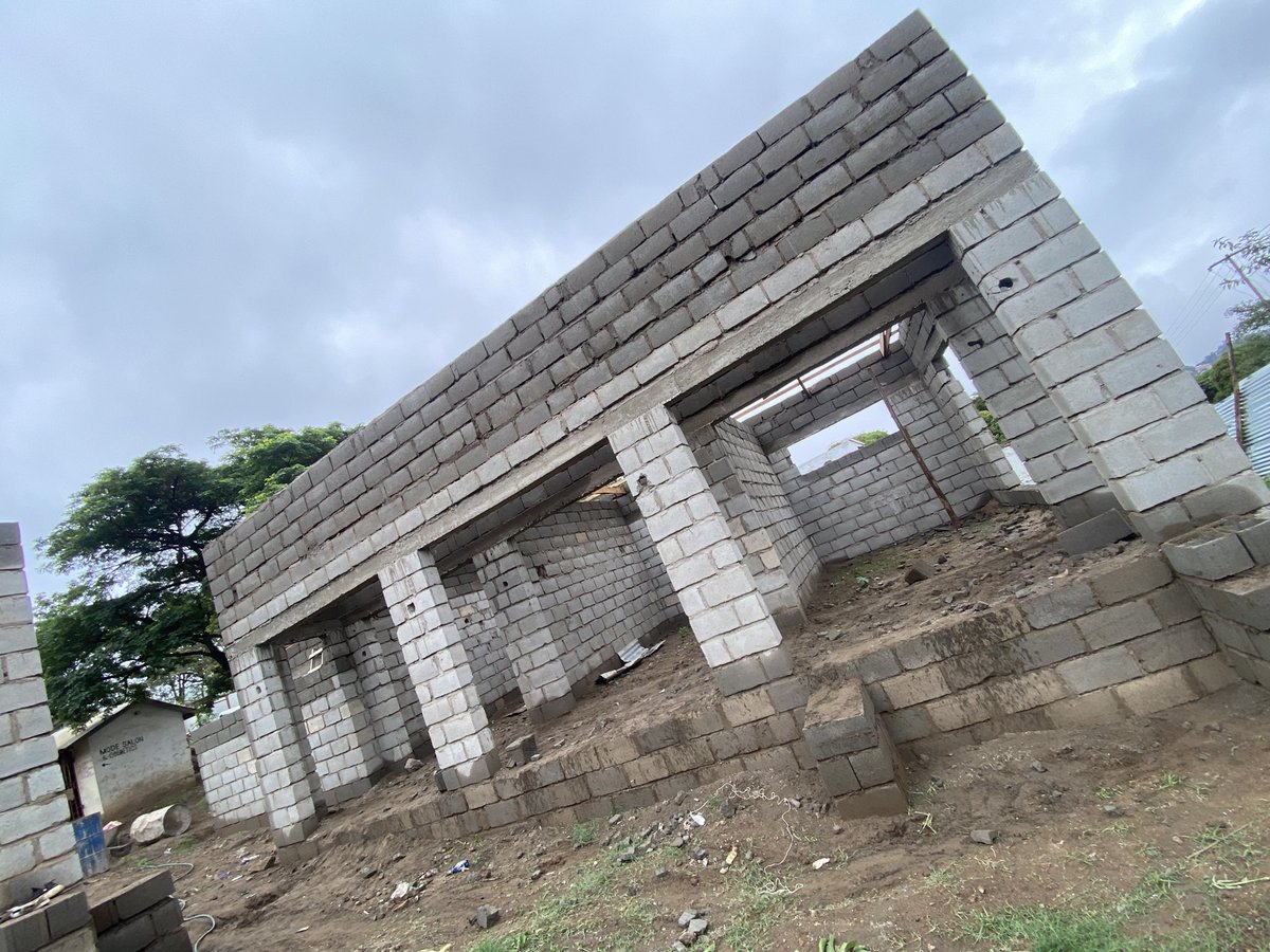 Fee-ka Hostel, BT tweet media