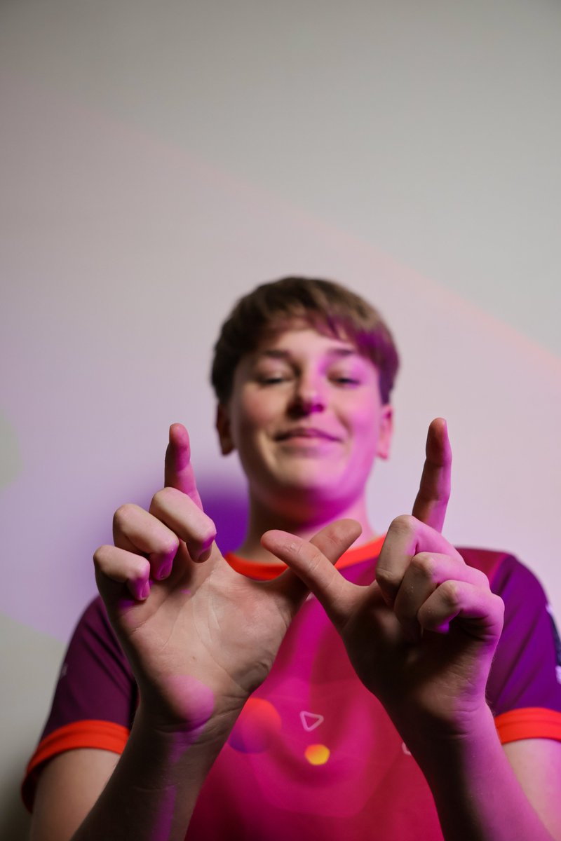 Les élèves ont reçu leurs nouveaux maillots 🔥
Un grand merci au TNE pour le financement et le soutien 🙏

On commence à être bien équipés… et la suite arrive très vite 👀⚽
Les élèves continuent de progresser chaque semaine, et ça ne fait que commencer.