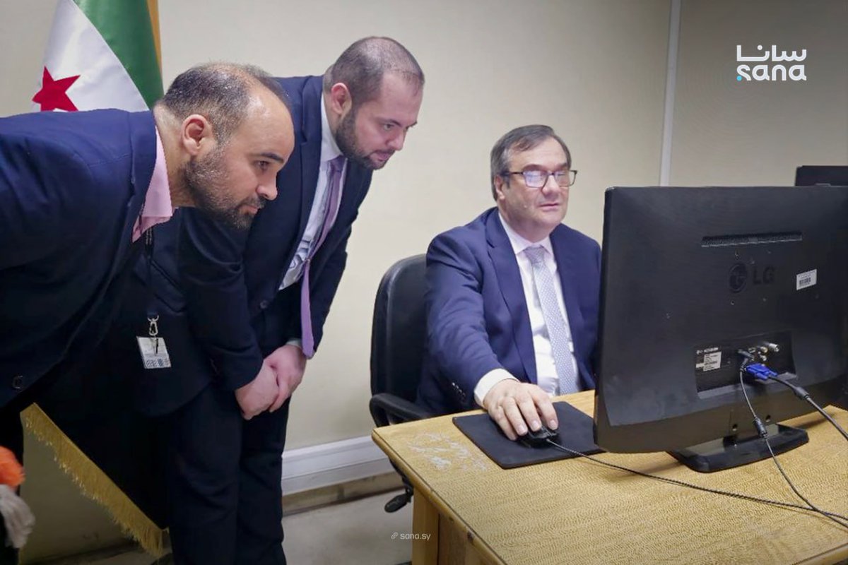 مراسل سانا: إرسال أول رسالة من حاكم مصرف سوريا المركزي عبد القادر الحصرية إلى جميع مراسلي المصرف حول العالم، عبر نظام المدفوعات الدولي سويفت (SWIFT)، بعد توقف دام 14 عاماً، نتيجة العقوبات التي فُرضت زمن النظام البائد.