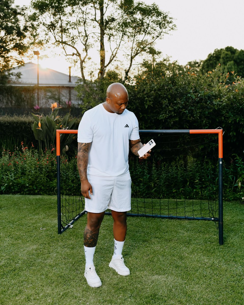 NaakMusiQ's tweet photo. Step, kick, stand on it. This phone can handle the pressure—literally. The #HONORX7d is built different. What’s your favorite feature on this amazing device? https://t.co/U7OIvCRwHA