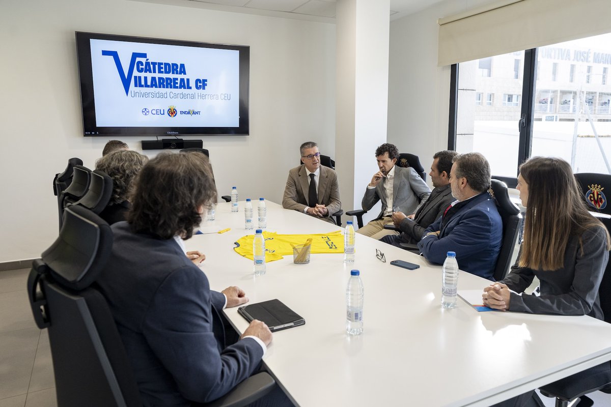 La <a href="/uchceu/">Universidad CEU UCH</a> y <a href="/VillarrealCF/">Villarreal CF</a> crean una #Cátedra de #investigación aplicada en salud, rendimiento y #deporte adaptado
Un modelo pionero de transferencia entre universidad y club deportivo para:
✅Mejorar el rendimiento de élite
✅Favorecer la inclusión social
medios.uchceu.es/actualidad-ceu…