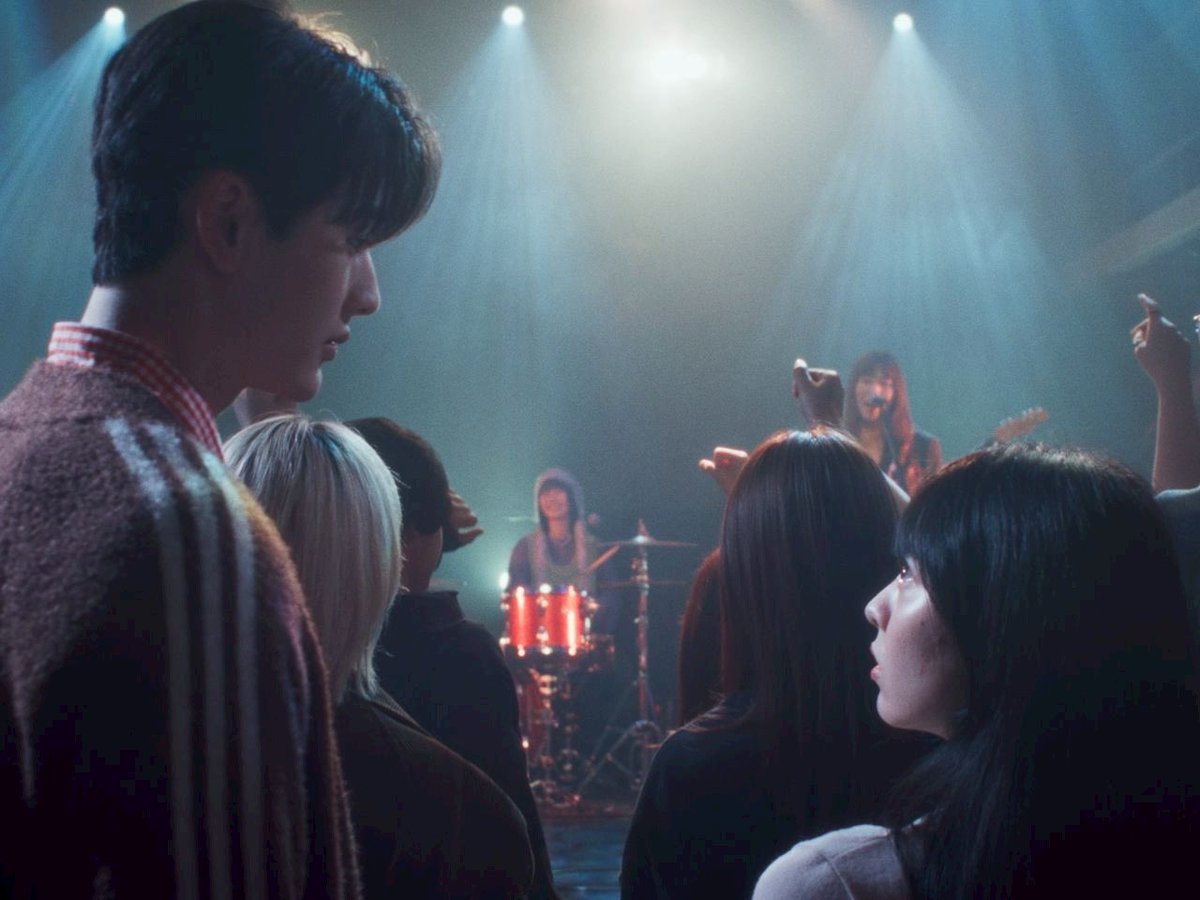 manahirotostaff's tweet photo. カネヨリマサルさんのMusic Video
「リボンをかけた恋心」に出演させていただきました！
たくさん聞いてくださいね＾＾
まなひろ
@kaneyorimasaru 
https://t.co/jJR8tLe4Ew https://t.co/t98Q1N5OsV
