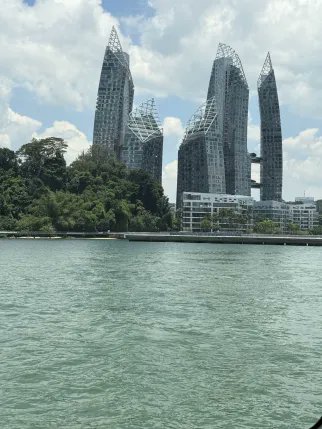_PIVX's tweet photo. In October #PIVX's lead dev @Liquid369 attended #TOKEN2049 in Singapore where he met with "various exchanges, market makers, and service partners that were there." Liquid369 gained new contacts, attended several meetings, while also setting up future ones that will help grow #PIVX's presence."
Many thanks to @Liquid369 for representing #PIVX at this event.