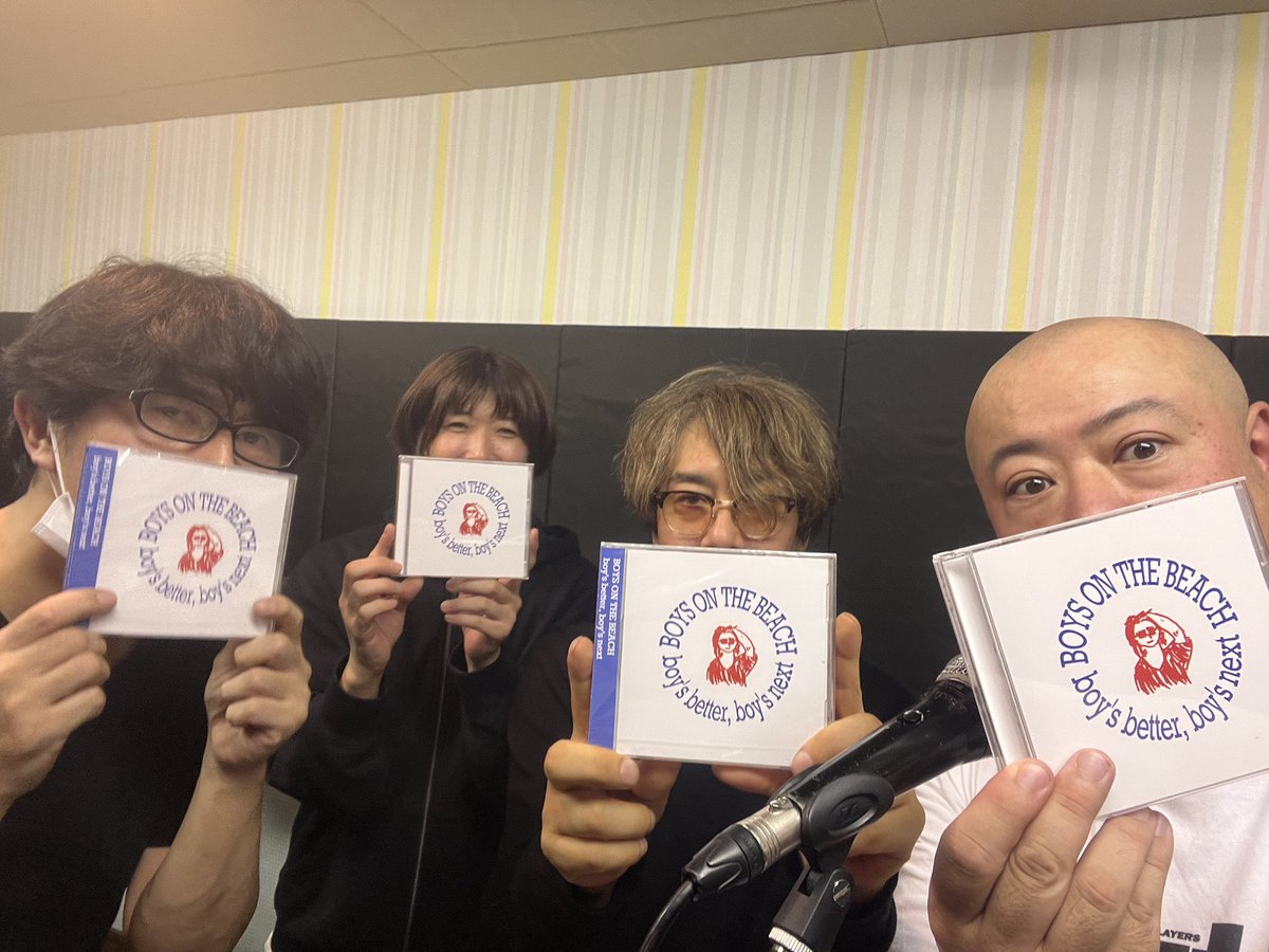 icecreamdaisuki's tweet image. 土曜のライブでBOTBのCDが新発売‼️
ライブ観に来て、CDも是非とも‼️

『Power Pop Revival vol.15』
11.22(Sat)Open 18:00 Start 18:30
at Green Apple (高円寺)
door 2500yen＋1drink

#ppr
#powerpop
#botb
#thesplendid
#strikethree
#swallow
#Linustat
#GreenApple