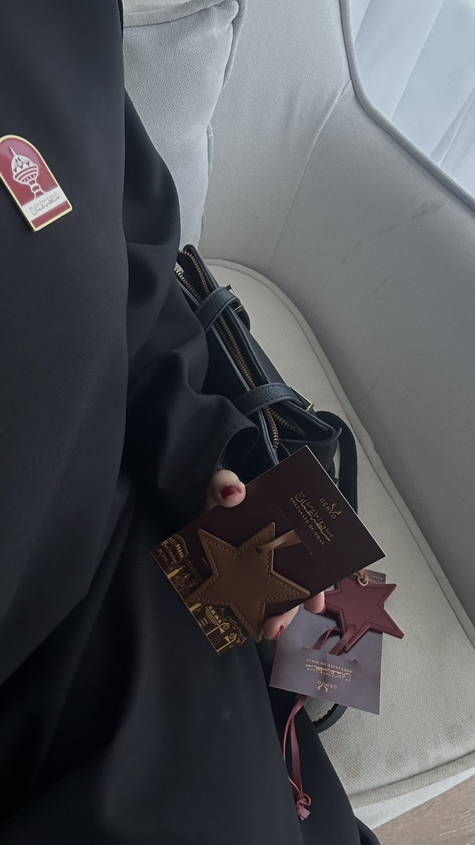 xo7i9's tweet photo. عُمانيّون حيث نكون 🇴🇲 .
#اليوم_الوطني_العماني https://t.co/zuH81inneK
