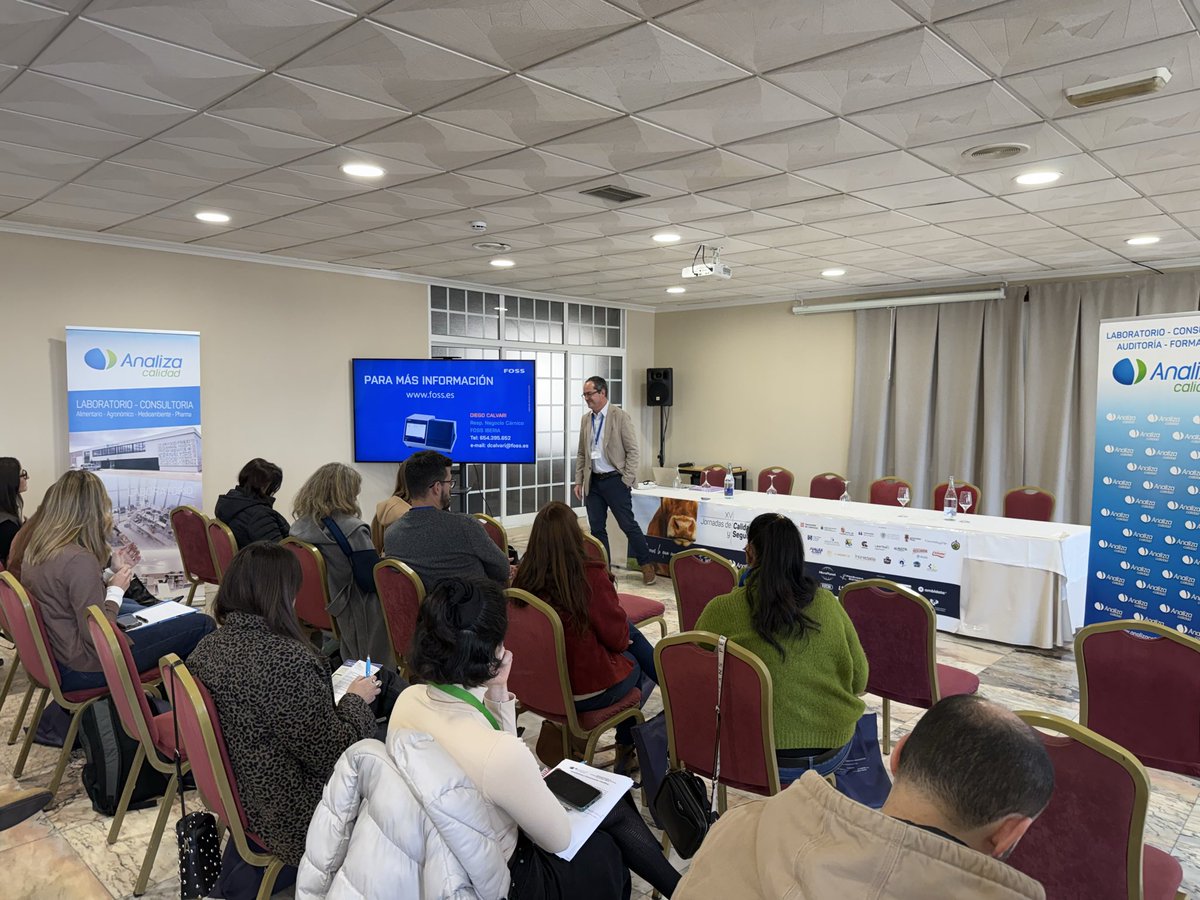 LuisMGallego's tweet image. Diego Calvari Quintas. Responsable de Negocio #Cárnico y #Pesquero. #FOSS Iberia
Como la tecnología #NIR ayuda a la #industria #alimentaria a mejorar sus procesos productivos

Hoy en #Vigo 

#JornadasAnaliza