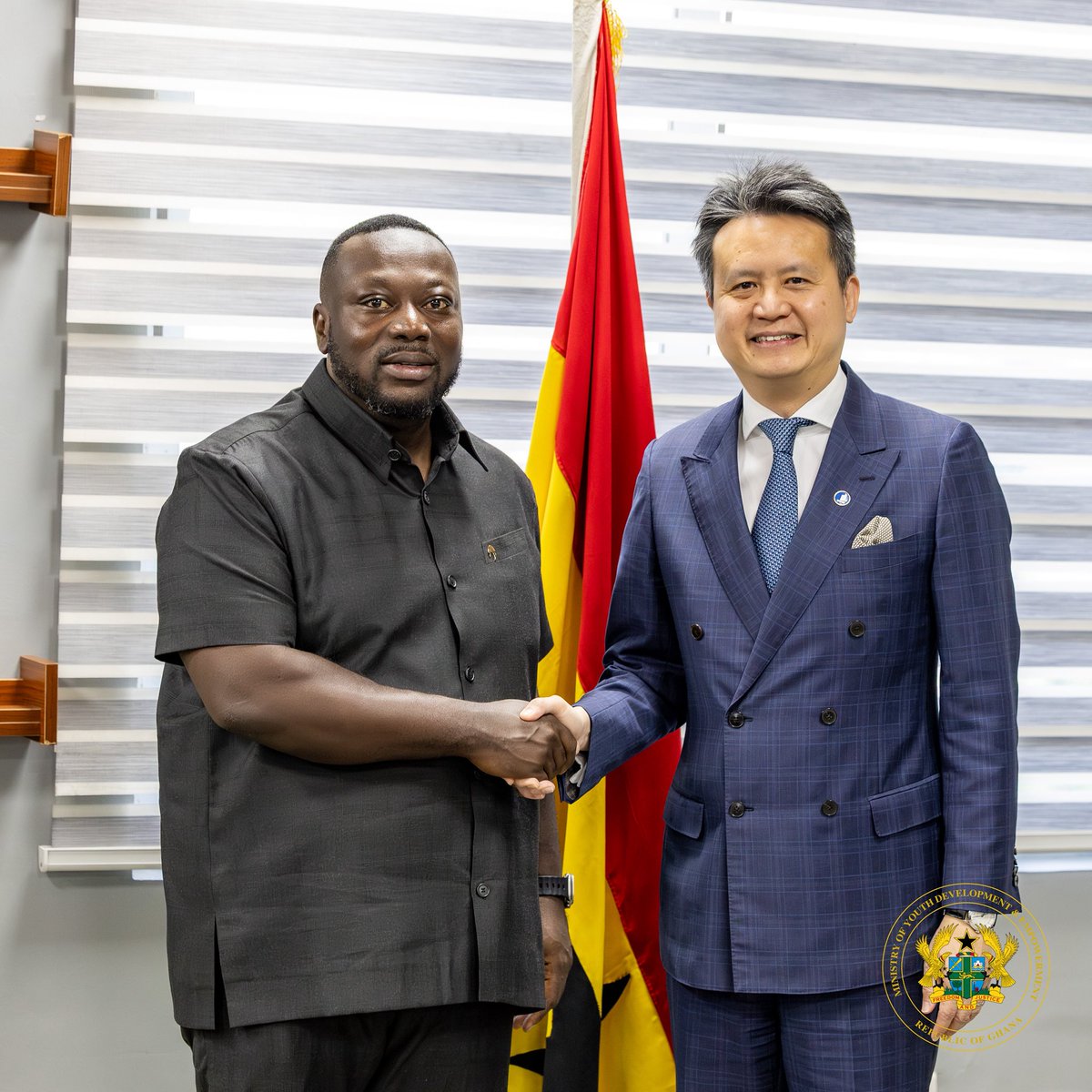 georgeoaddo's tweet image. I hosted a meeting today at the Ministry with Daren Tang, the Director General of the World Intellectual Property Organisation (WIPO), and his delegation. The meeting centred on strengthening collaboration to empower young Ghanaian innovators, entrepreneurs, and creators through…