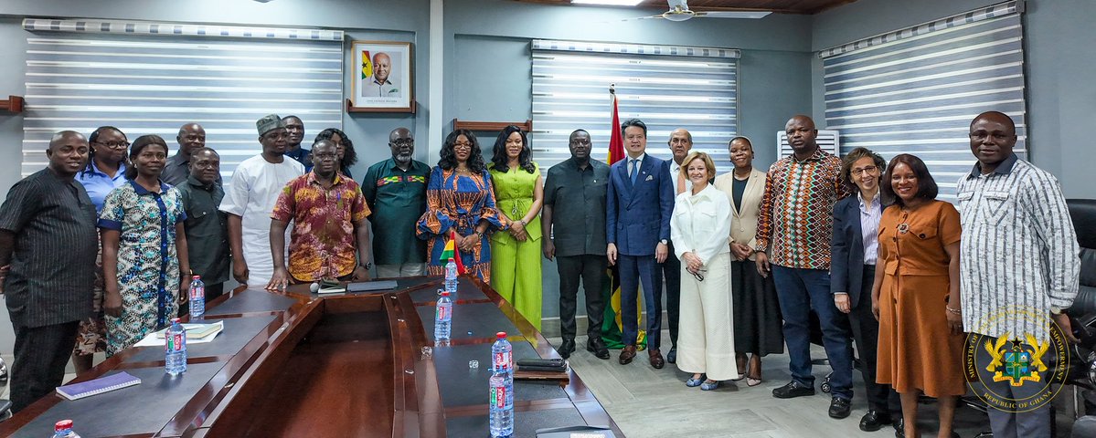georgeoaddo's tweet image. I hosted a meeting today at the Ministry with Daren Tang, the Director General of the World Intellectual Property Organisation (WIPO), and his delegation. The meeting centred on strengthening collaboration to empower young Ghanaian innovators, entrepreneurs, and creators through…