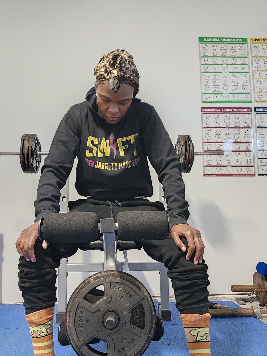 That 7am workout hits different when it's just you &amp; your thoughts. I won't give up, I won't give in, I still believe in me💯.