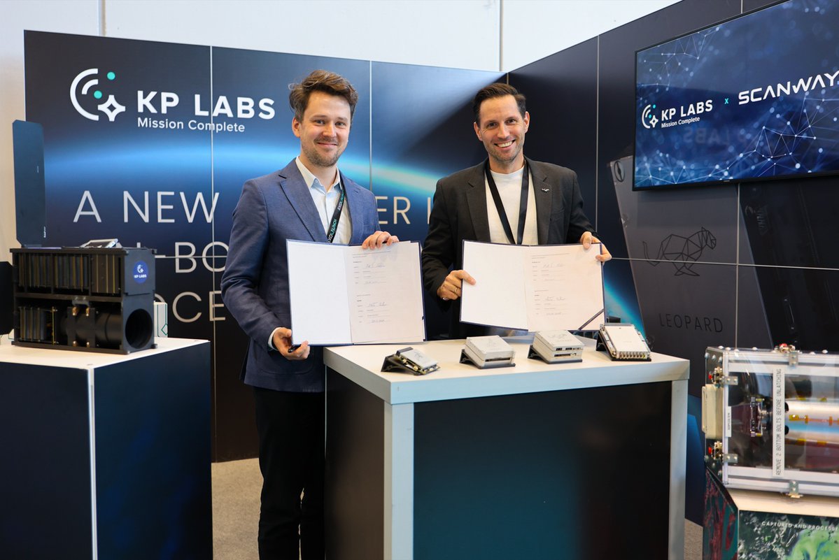 Mardoniusz's tweet image. Polski lider od przetwarzania danych na orbicie i polski lider zobrazowań satelitarnych łączą siły poprzez MoU 🇵🇱🤝

Cel? Połączyć technologię pozyskiwania obrazów @Scanway_SA z architekturą obliczeniową @labs_kp, aby tworzyć kompaktowe ładunki optyczne, które pozyskują,…