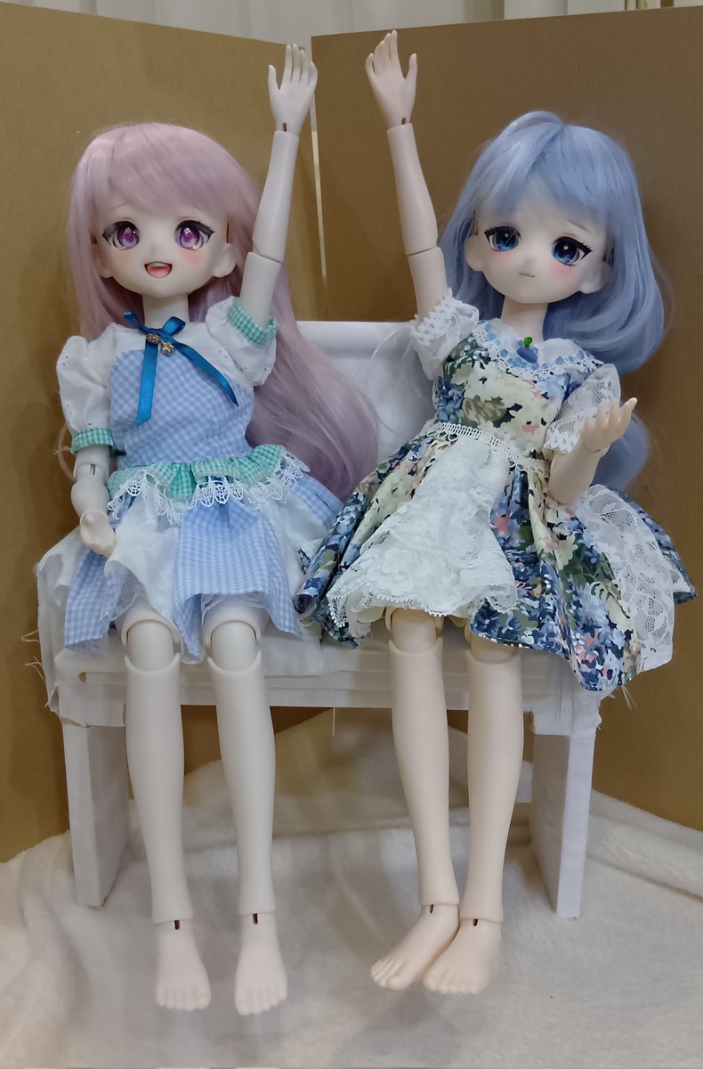ururun_motch's tweet photo. 先々週から作り始めた 1/4 向けソファ。布と綿で少し見栄え良くして、座らせてみた。
奥行きが足りない( ̄▽ ̄;
それはさておき、MDD までなら座れることは確認できたので、週末に持って行く予定。
かなり時間かかったけど、初チャレンジは楽しい(*=・ω・=)
約 1500 円。
#zuizuidoll
#dlldoll https://t.co/F1N3uPfuSL
