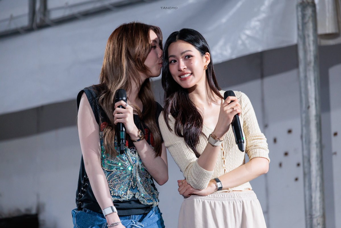 tancho1985's tweet image. เติมหมีเต๊ะ🫠🫠

LINGORM CH3 CALENDAR SIGN 
#หลิงออมปฏิทินช่อง3ปี2569
#LingOrm #หลิงออม