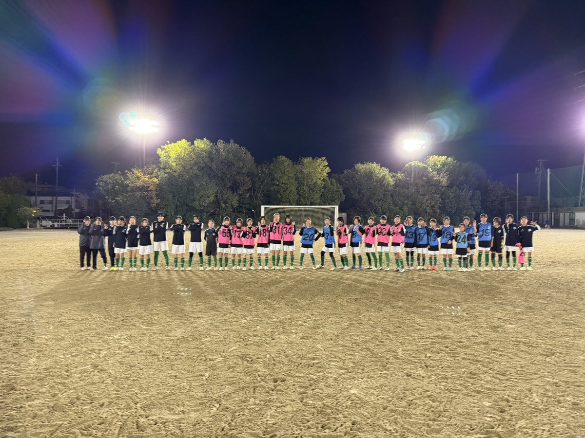 ryo_6556's tweet image. SATOなでしこU-15TR(90)
(通413)@丸塚中学校
陵介、福田、瀧川、永田、織田コーチ
WARM UP(スキルアップ浜松合同TR)
福田フィジカルスクール

U-15
1:1
2:2

U-14
スクウェアパス
フィニッシュ

U-13
6:3(3:3:3)(3カラー)

GKメニュー
織田コーチ

10:10+GK(ゲーム)
#SATOなでしこ　#U15