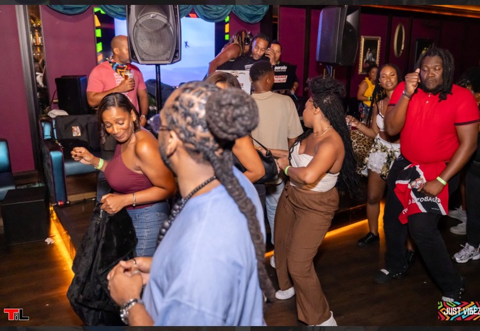 2000_redd's tweet image. #tbt Last Saturday at Just Vibez Ole School party