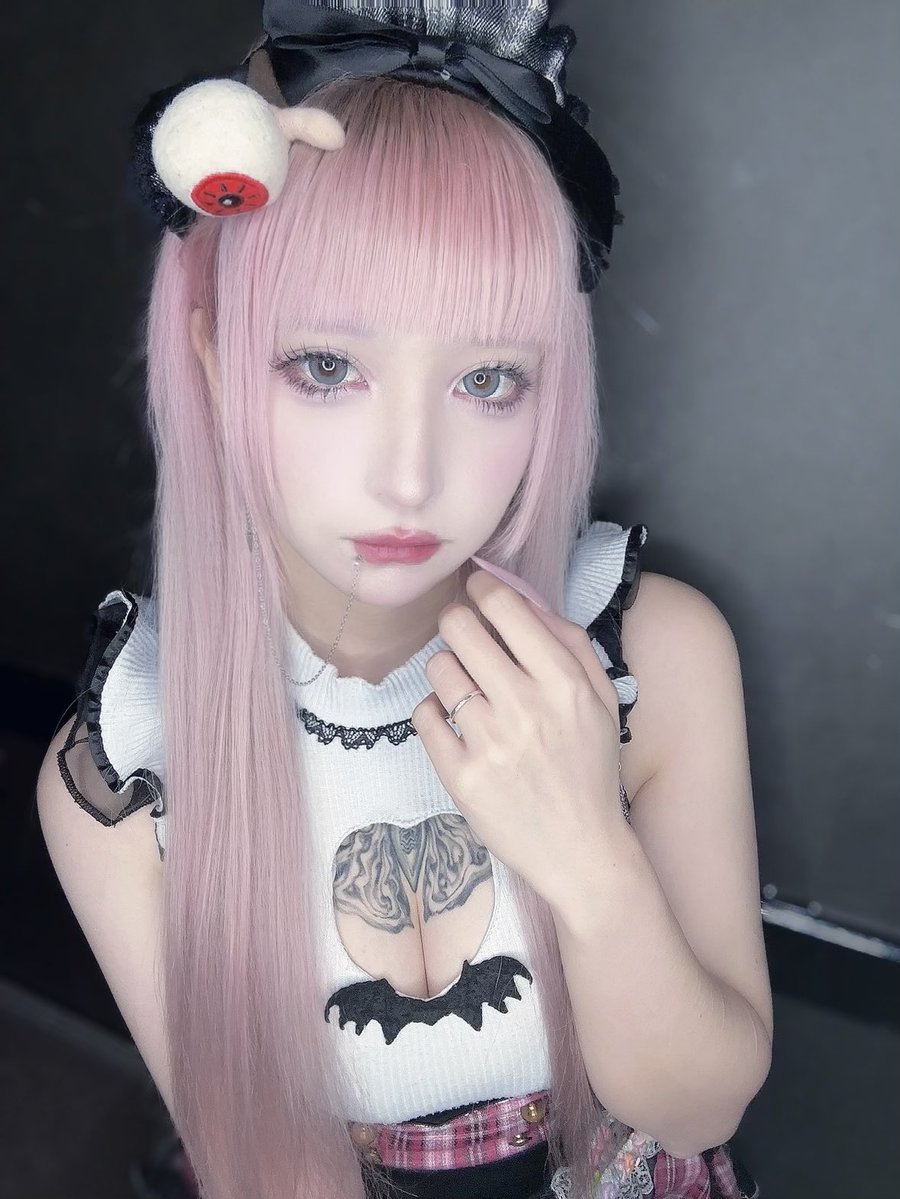 ぴあいん👻
本格的にもこもこ着ないと外出れない気温になってきたなぁ~買わねば…💭
今日もご帰城おまちしているよ🎀
#でぃすとぴあ