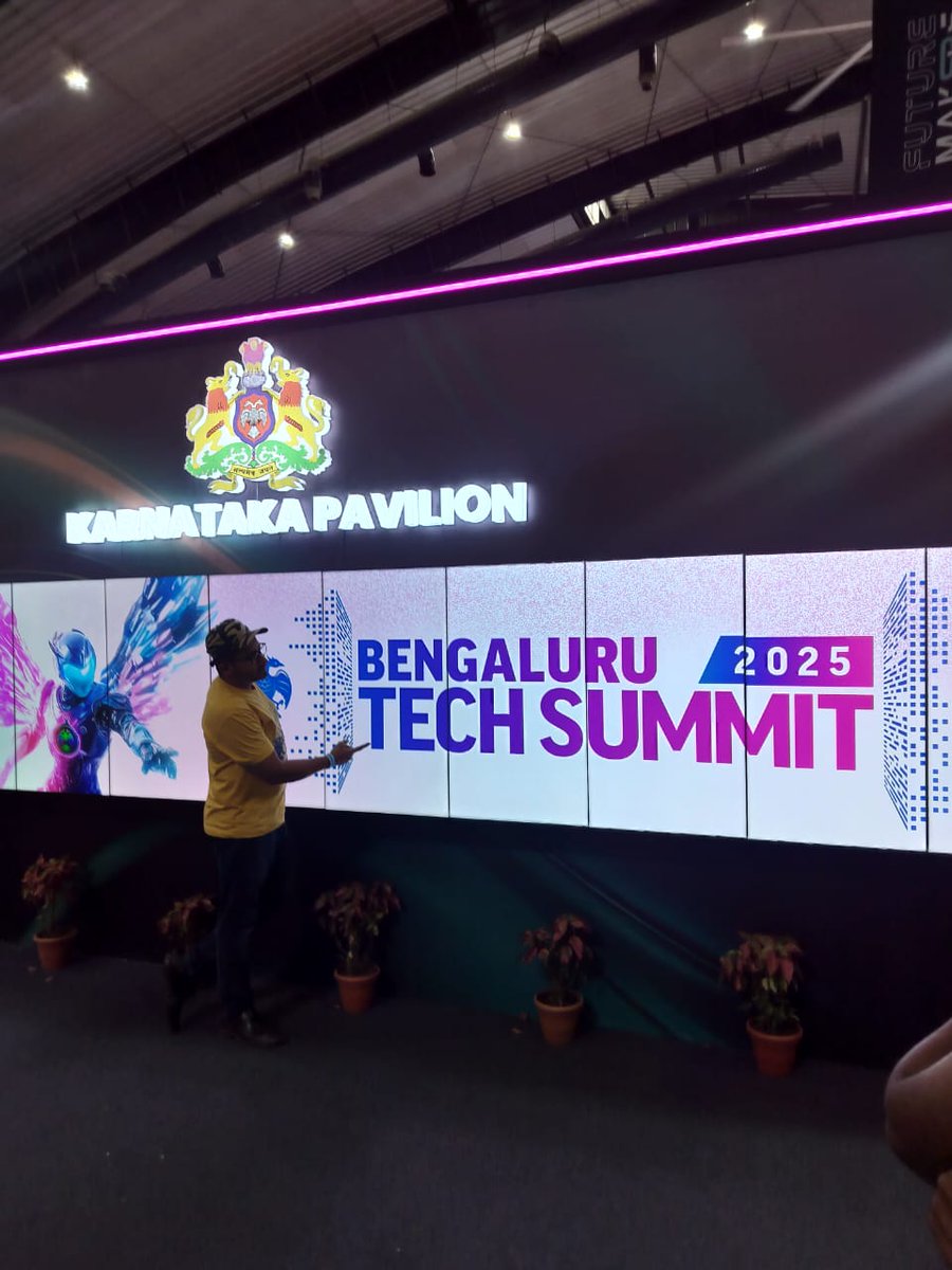 drhussainsharif's tweet image. Attended Asia&apos;s Largest Tech Summit -Bangalore Tech summit -2025 
Worth visiting,great experiences unfolded.
#FUTURise #FutureMakers #BIEC 

Dwichakra Mallesh Gowda Dr India Charitable Trust @malleshgowda @Dwichakra2 biec