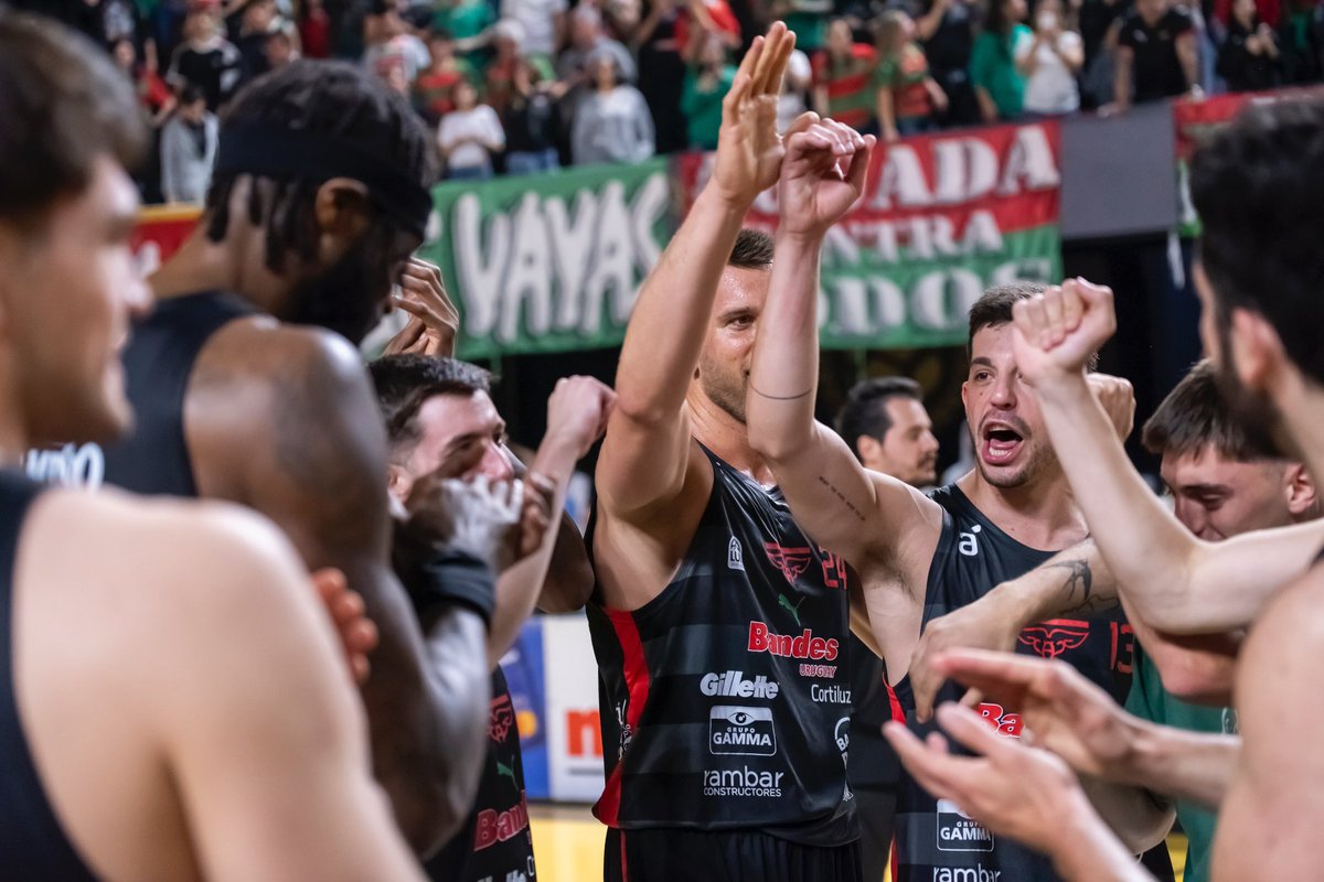 Aguada_oficial's tweet photo. 👋🏼 𝐁𝐮𝐞𝐧 𝐝𝛊́𝐚

A seguir, todos juntos. 

📸 Abraham Torres
#ConEntusiasmoYValía🔴🟢 https://t.co/0mk8GNK5FH