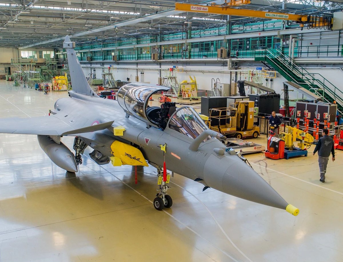 TheGeostrata's tweet image. Ukraine and France Seal Major Defence Deal for Rafale Jets and Air Defence Systems

In a major boost to Kyiv’s defence capabilities, Ukraine and France have signed a landmark agreement that could reshape the country’s air power for years to come. During President Volodymyr…