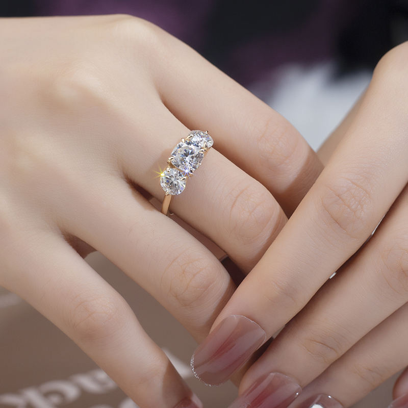 TrapasiyaH61083's tweet image. Click Here to buy : balajihandcraft.etsy.com/listing/440845…
#GoldRing #ThreeStoneRing #CZRing #EngagementRing #PromiseRing #AnniversaryGift #JewelryLovers #SparkleAndShine #GoldJewelry #RingStyle #FashionAccessories #GiftForHer #DaintyJewelry #JewelryAddict #HandmadeJewelry #BridalJewelry