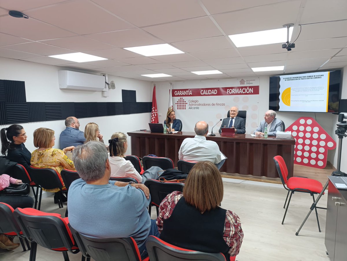 Interesantísima la charla formativa de ayer impartida por Vicente Magro, Magistrado del Tribunal Supremo, sobre los quorum en las Juntas de Propietarios. #VicenteMagro #quorum #aaffcolegiados