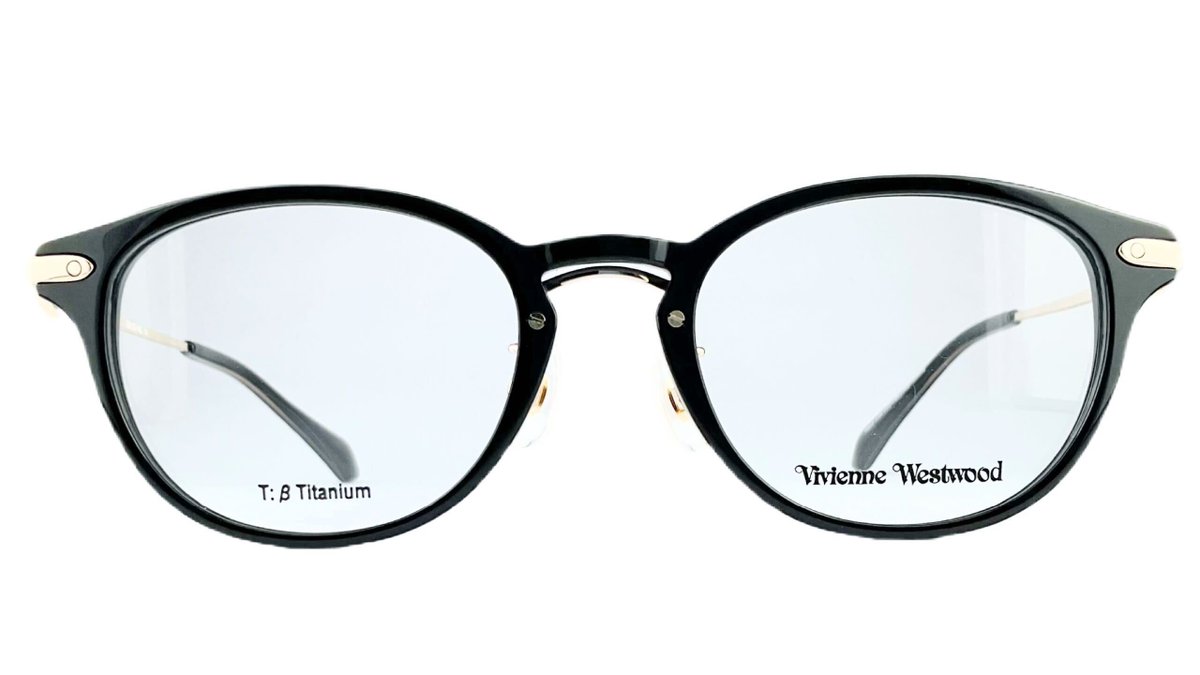 【vivienne westwood】
人気のボストン型に、そっと遊び心を忍ばせるツーブリッジ

中央部分を二重にする事で、シンプルながらも印象に残るデザインで“洗練された印象”を引き出してくれるメガネで御座います。

ヴィヴィアンの象徴である大きめの『オーブ』が、存在感を添えています。

#執事眼鏡