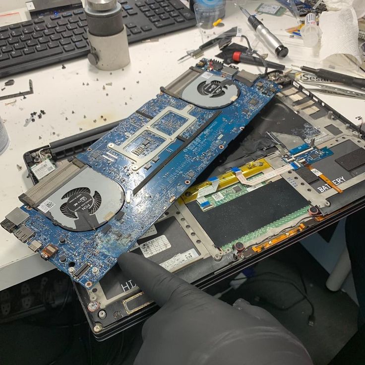 PrashantSinghB_'s tweet image. Guys my laptop won&apos;t open so I opened it instead. What&apos;s the next step?