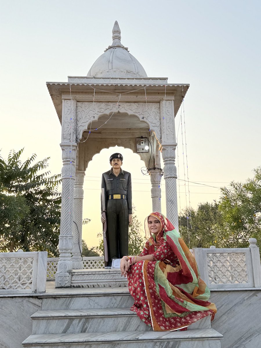 Durgadudi801's tweet image. जीवन में कितनी भी कठिनाई क्यों ना हो लेकिन इस जगह आ कर लगता है सब ठीक है 🙏🏻