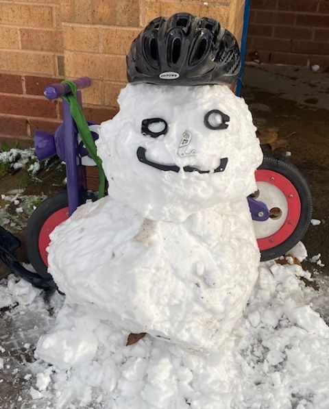 R-evolution tweet media