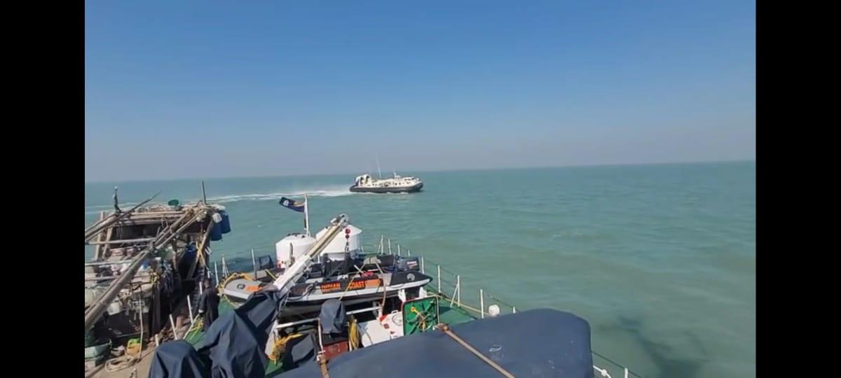 sidhant's tweet image. India apprehends a Bangladeshi fishing vessel, 28 fishermen for fishing illegally inside India&apos;s exclusive economic zone. This marks the fourth apprehension of a Bangladeshi fishing vessel in a single week.