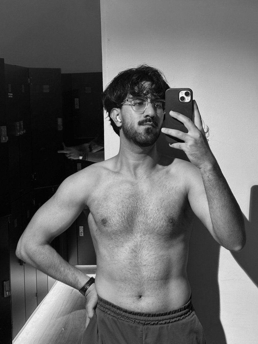 EAliyee's tweet image. آبان، 
تلاش برای بقا