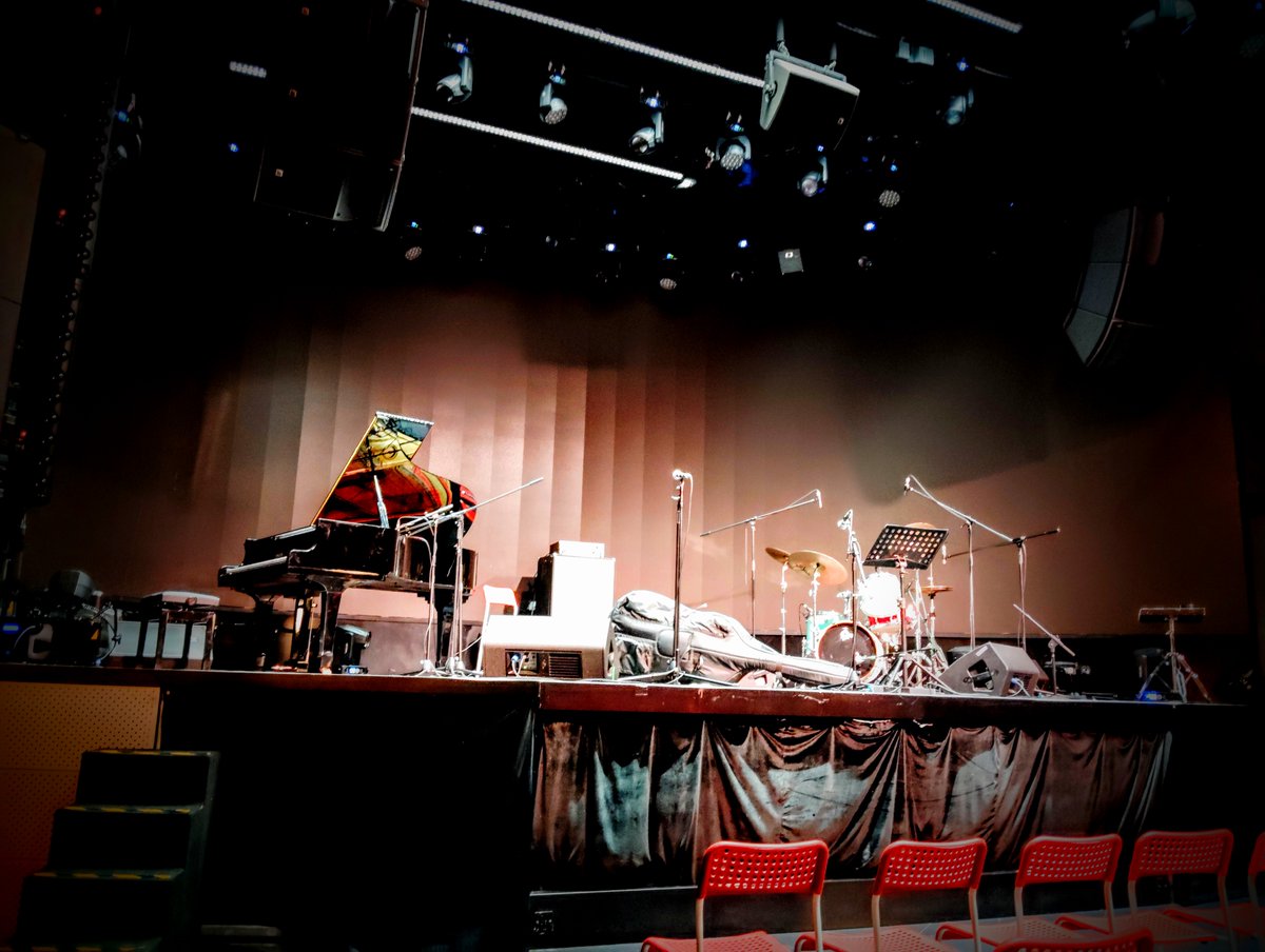 MondoTamaya's tweet image. 残念ながら中国北京公演は中止となりまし。皆んな音楽を愛し国境を越えて一つになろうとしたその瞬間に夢は国におけるいざこざによって潰えてしまいました。でもいつの日かこの夢が本当に叶う時を願っています。